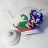 Porcelain pourer