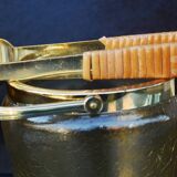 Seau à glace en verre ambré craquelé du milieu du siècle WMF avec poignée en rotin