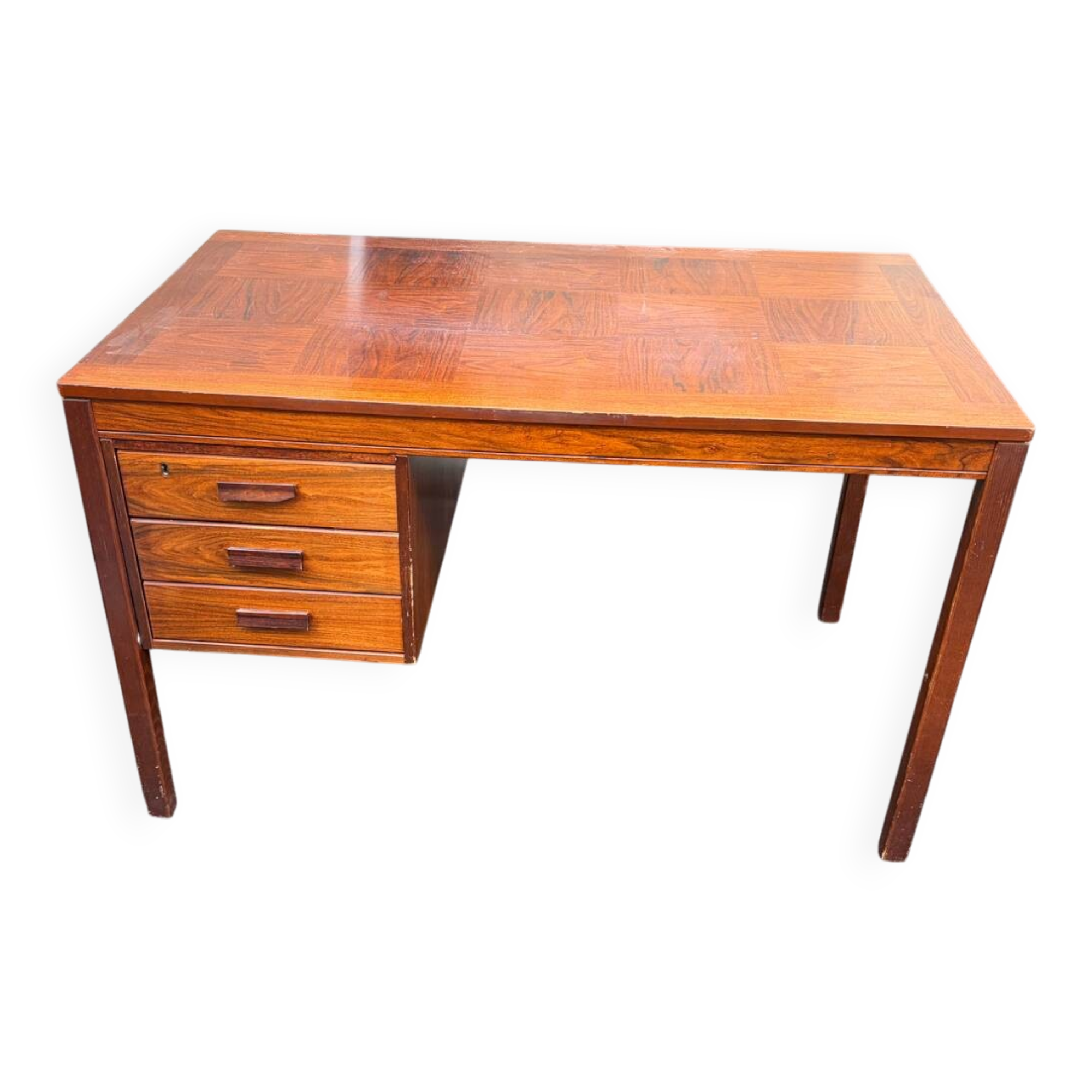 Scandinavian desk heggen