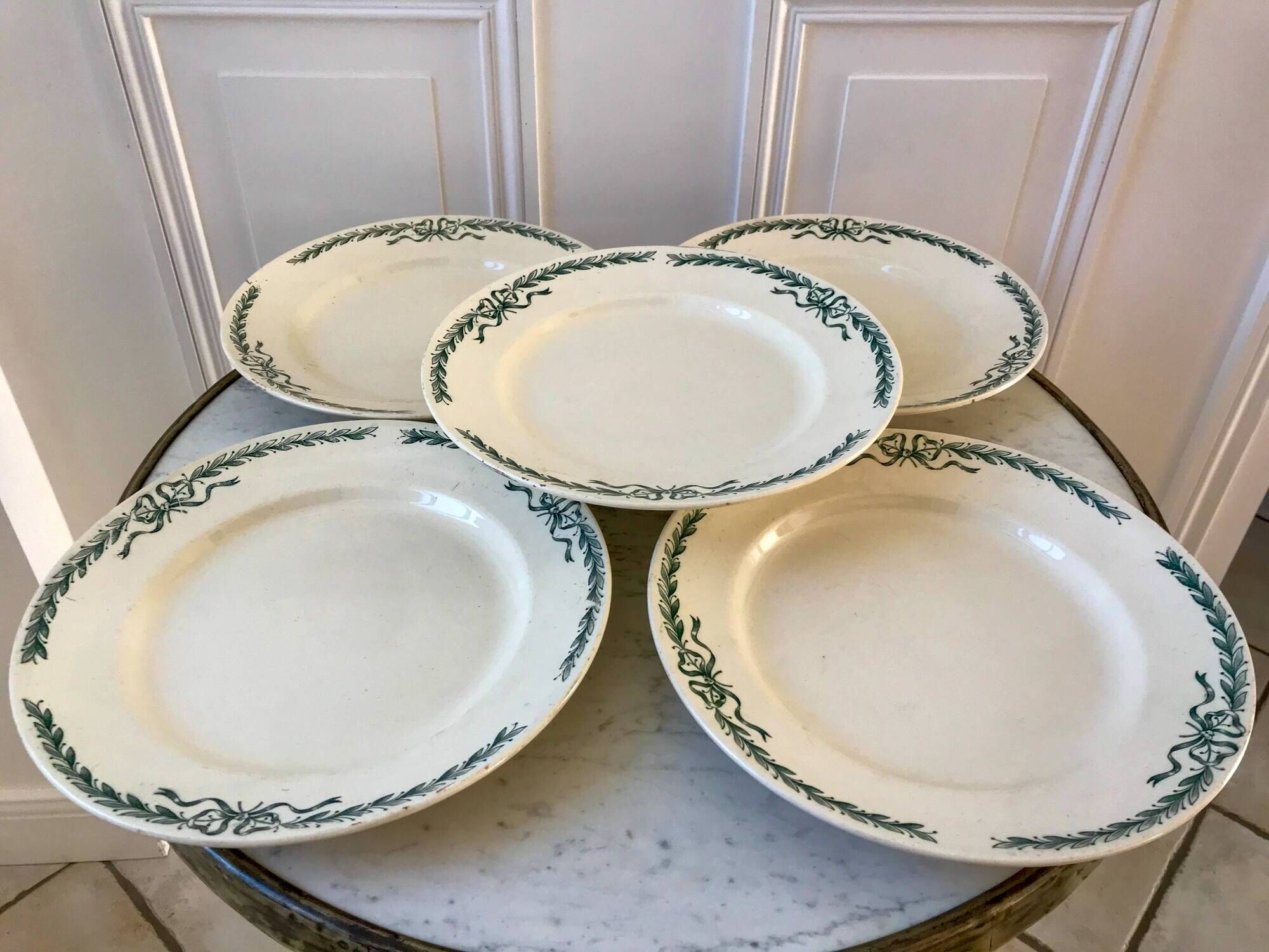 Lot of 5 flat plates in Terre de Fer Longchamp model Belleville, late 19th century
