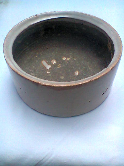 Trinket bowl in raku-yaki
