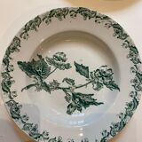 Set of 4 hollow plates, foliage decorations, Manufacture de St-Amand-les-Eaux