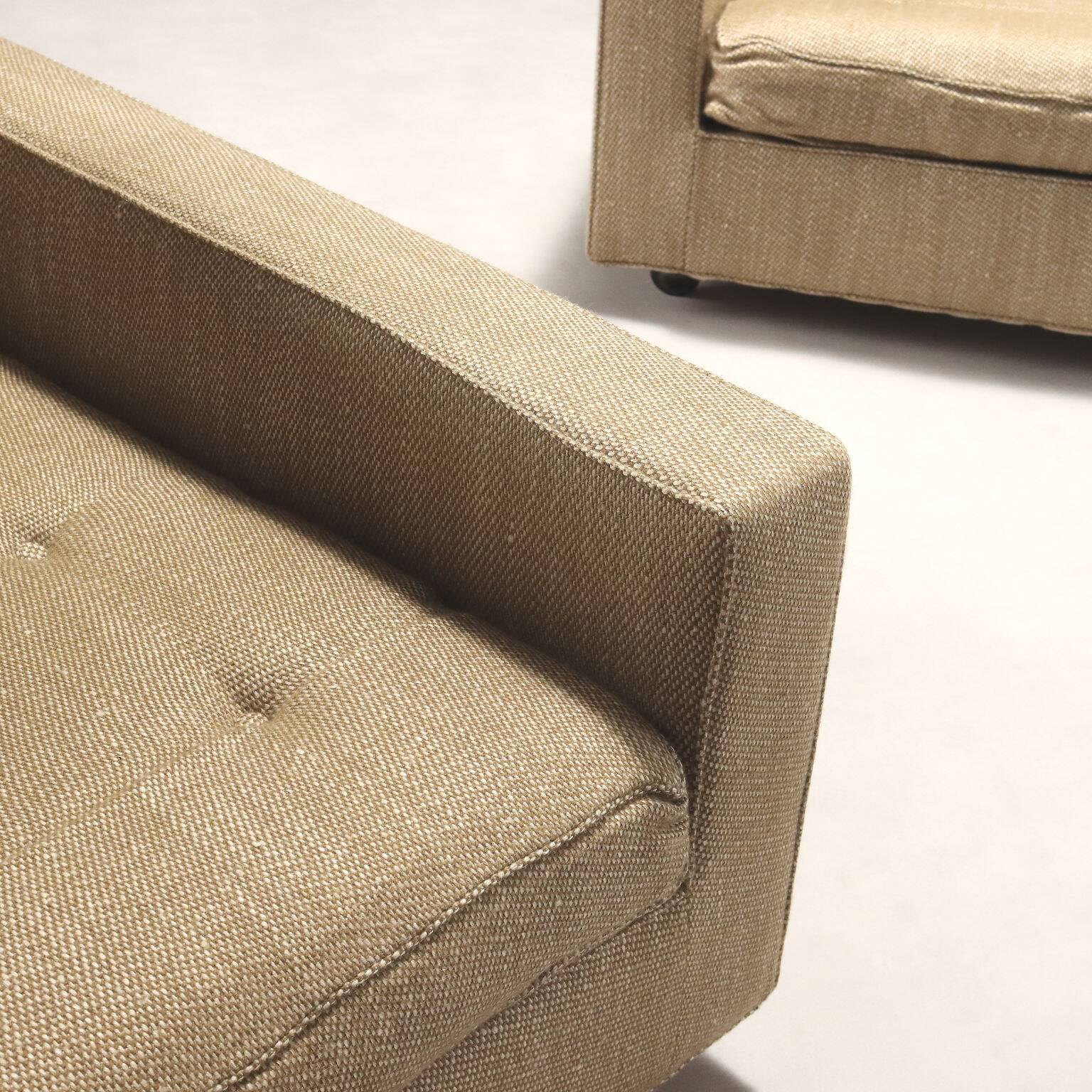 Paire de fauteuils des années 1960