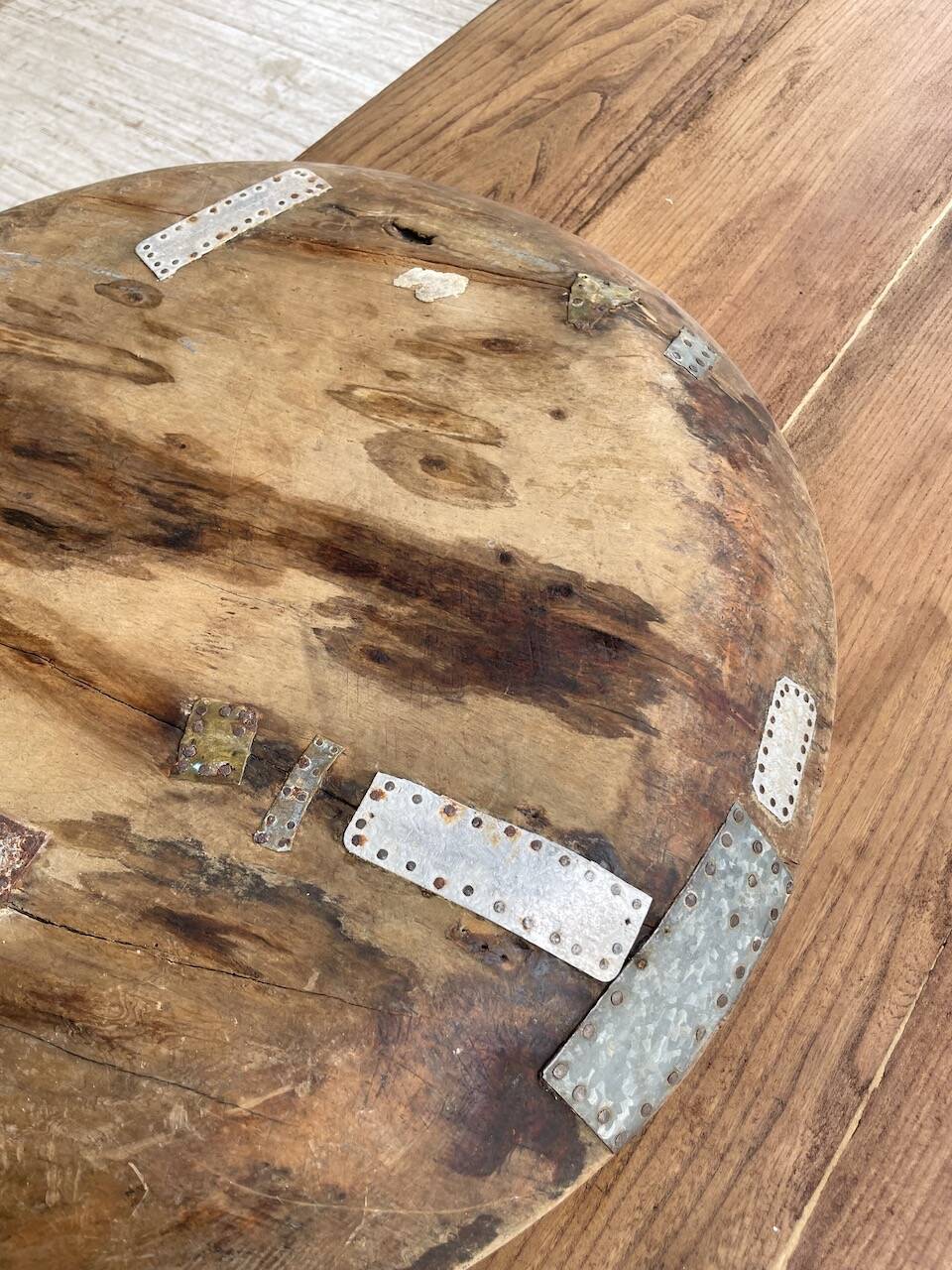 XL round wooden Tuareg dish