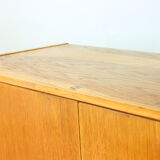 Buffet U 450 de Jiri Jiroutek , Interier Praha, Tchécoslovaquie années 1960