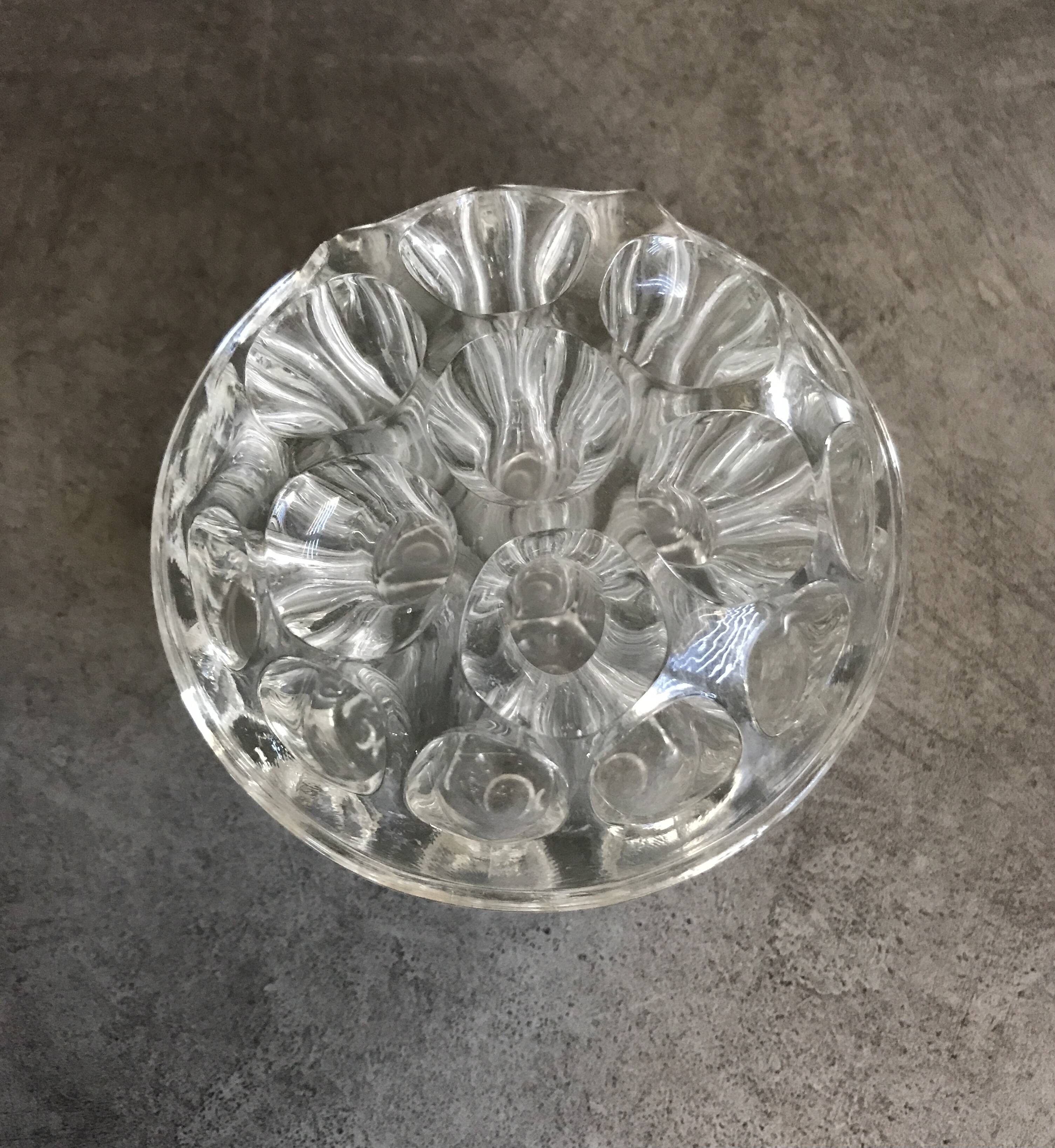 Old flower stick in molded glass 19 holes