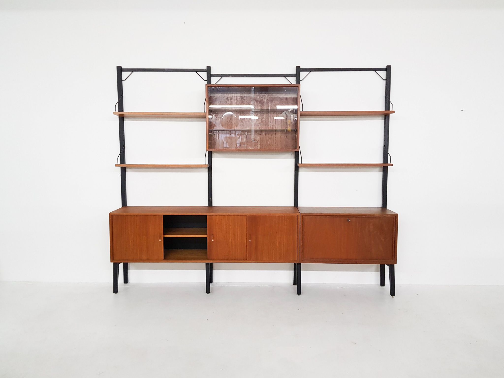 Bibliothèque de Poul Cadovius pour Royal System, Danemark années 1950