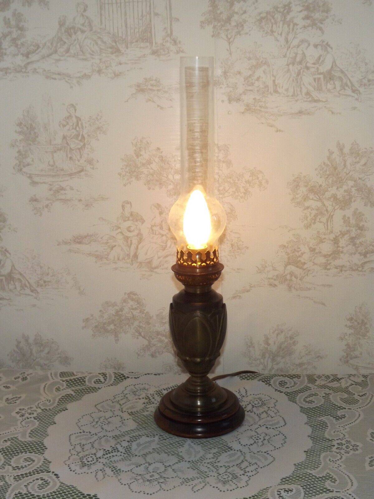 Glass and bronze lamp, Art Nouveau France