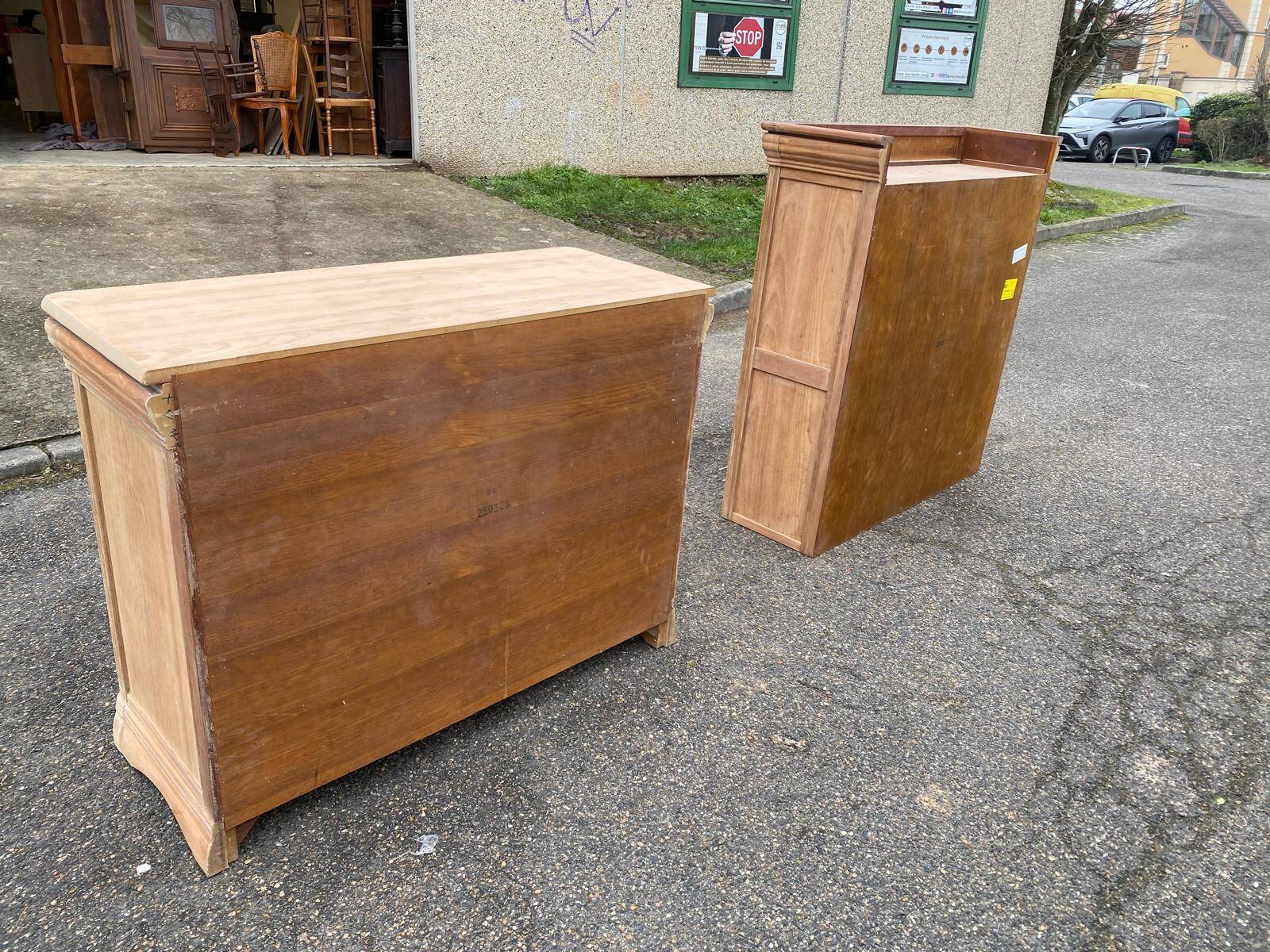 Louis Philippe 2-body sideboard renovated in raw wood with 2 glass doors