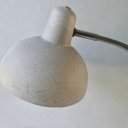 Lampe articulée Aluminor,  en métal gris clair des années 50