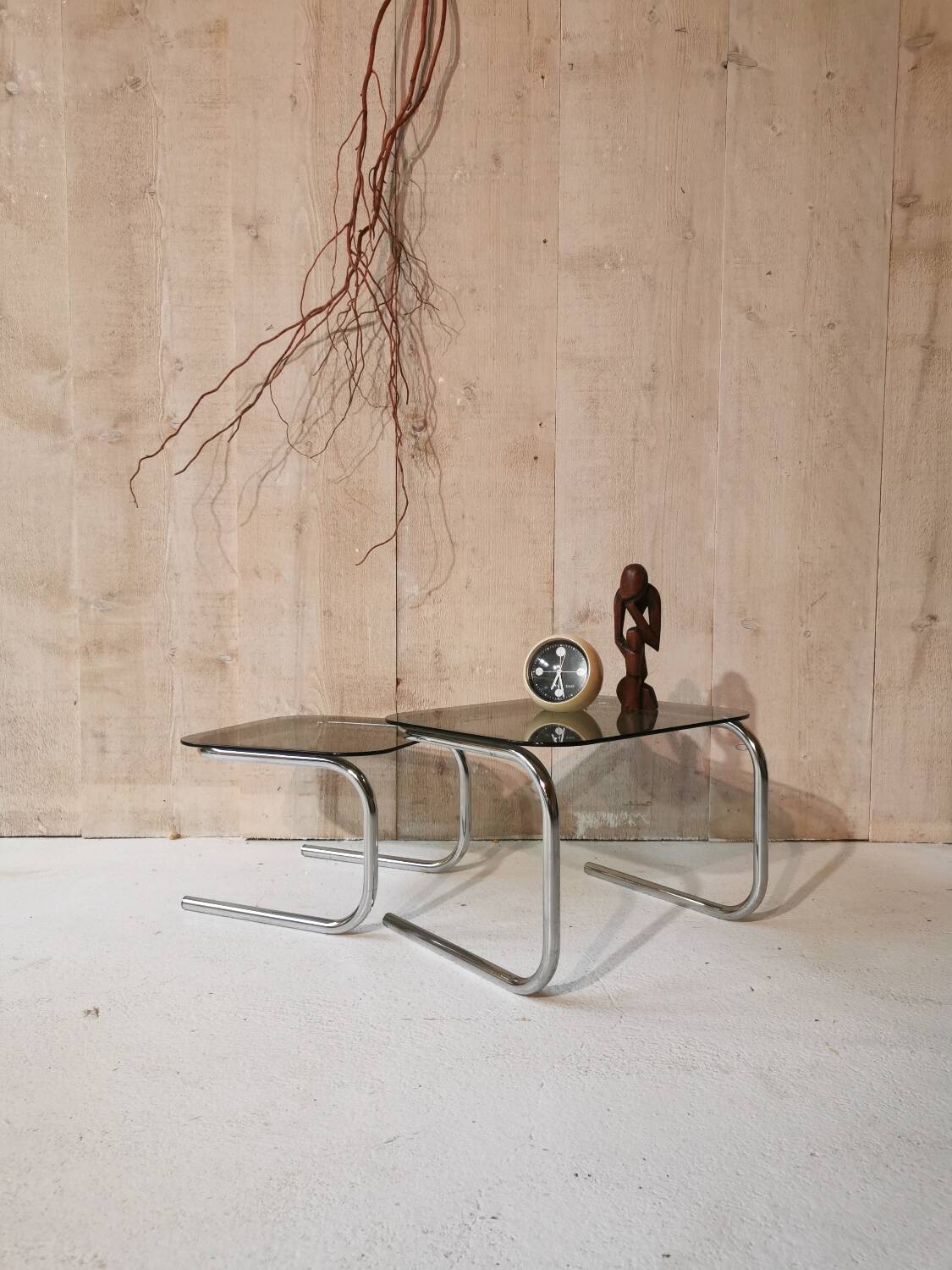 2 nesting tables in glass and chrome metal