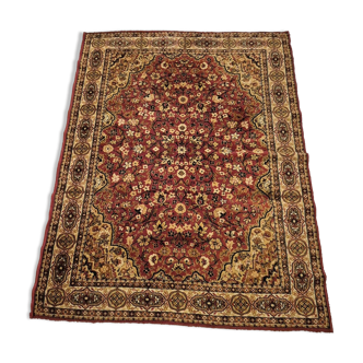 Pure new wool Persian rug