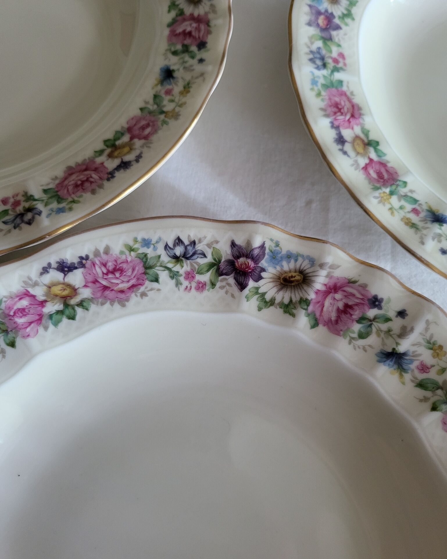 Limoges Bernardaud 4 Deep Plates in porcelain