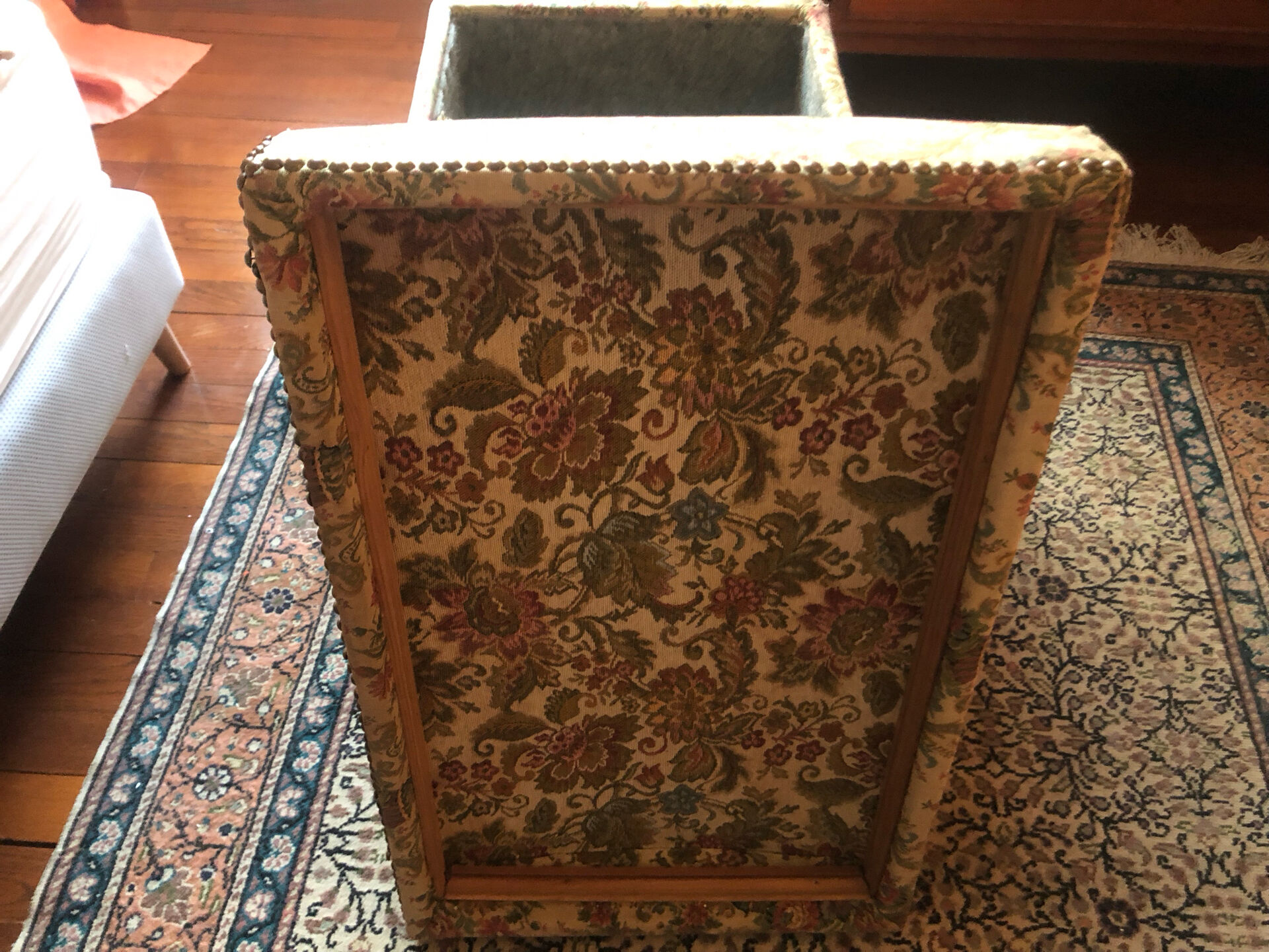 Coffre ancien en tissu