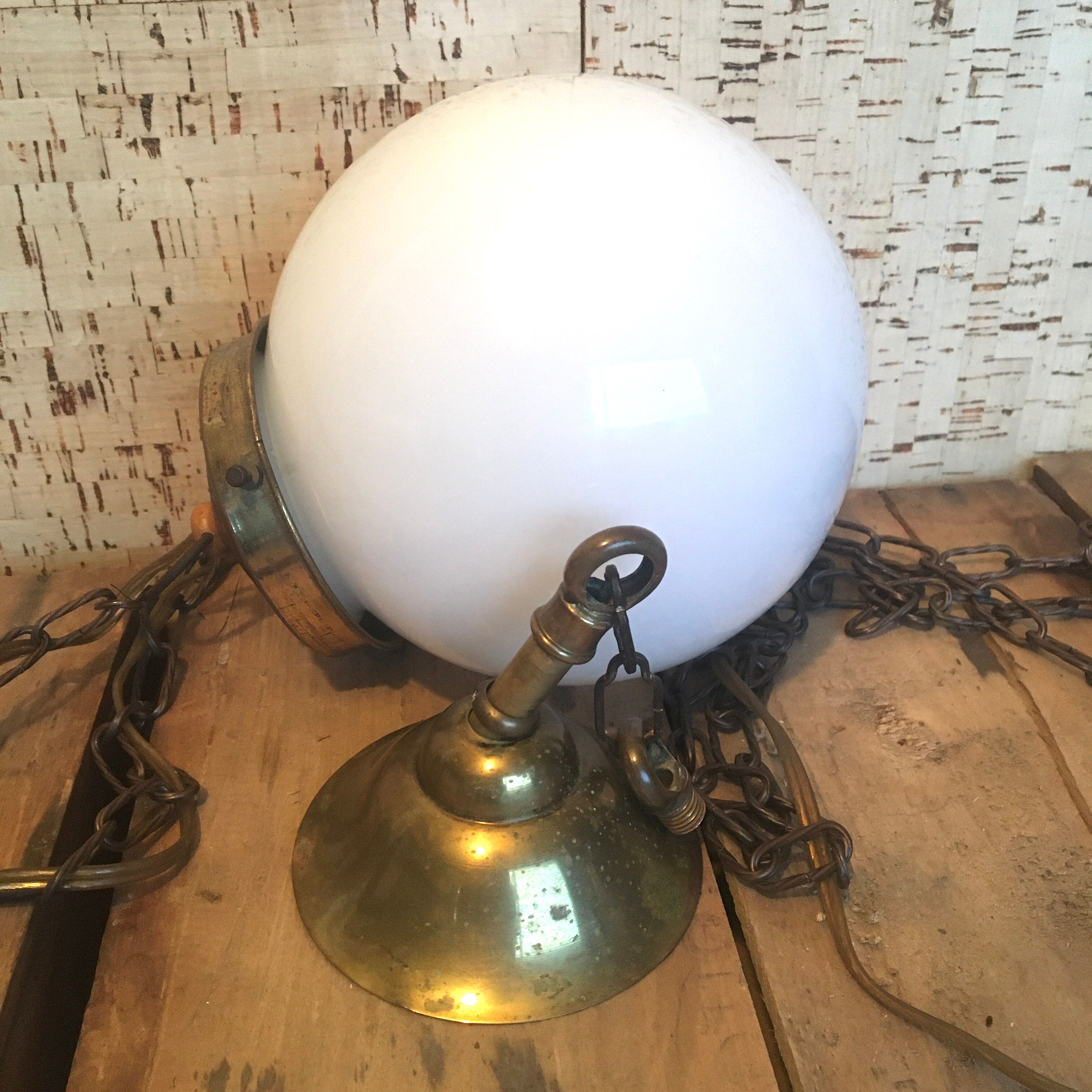 Opaline hanging with chain and cable