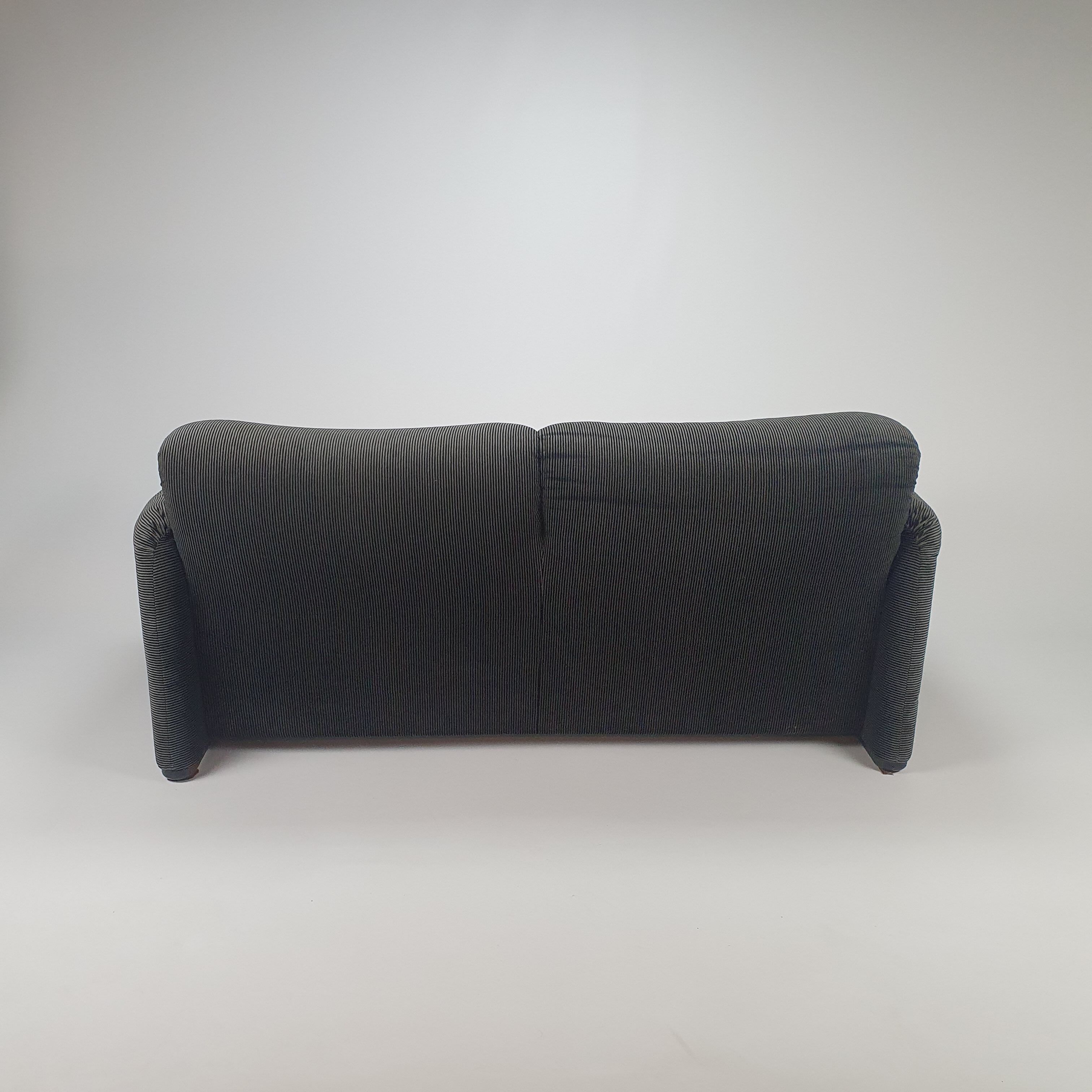 Maralunga Two Seater Sofa by Vico Magistretti for Cassina, 1970s