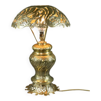 Brass lamp – 1920