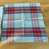 Nappe 140x140 et 6 serviettes à carreaux