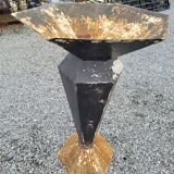 Iron standing planter