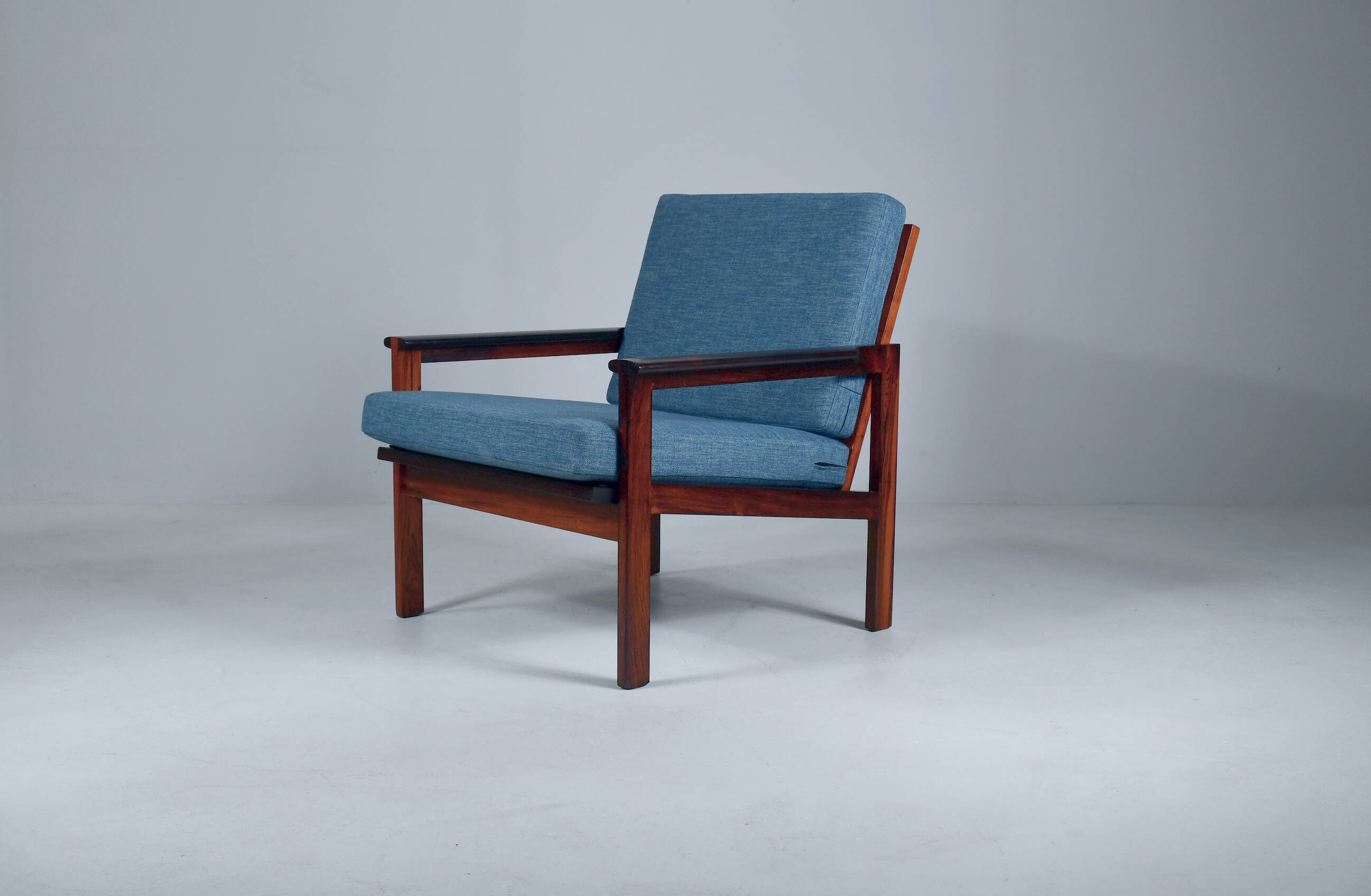 Fauteuil Capella par Illum Wikkelso pour Niels Eilersen. 1959.