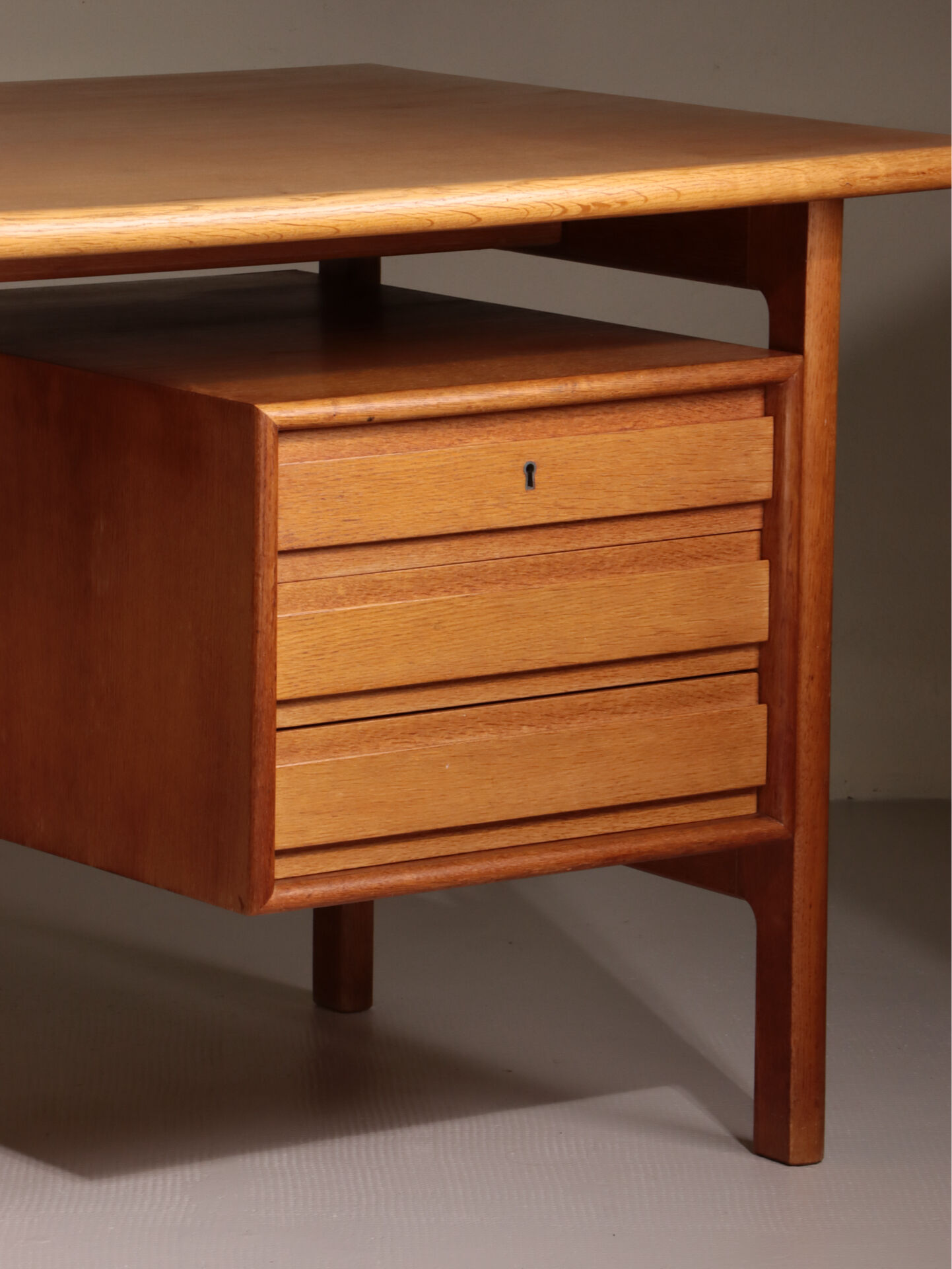 Bureau scandinave vintage