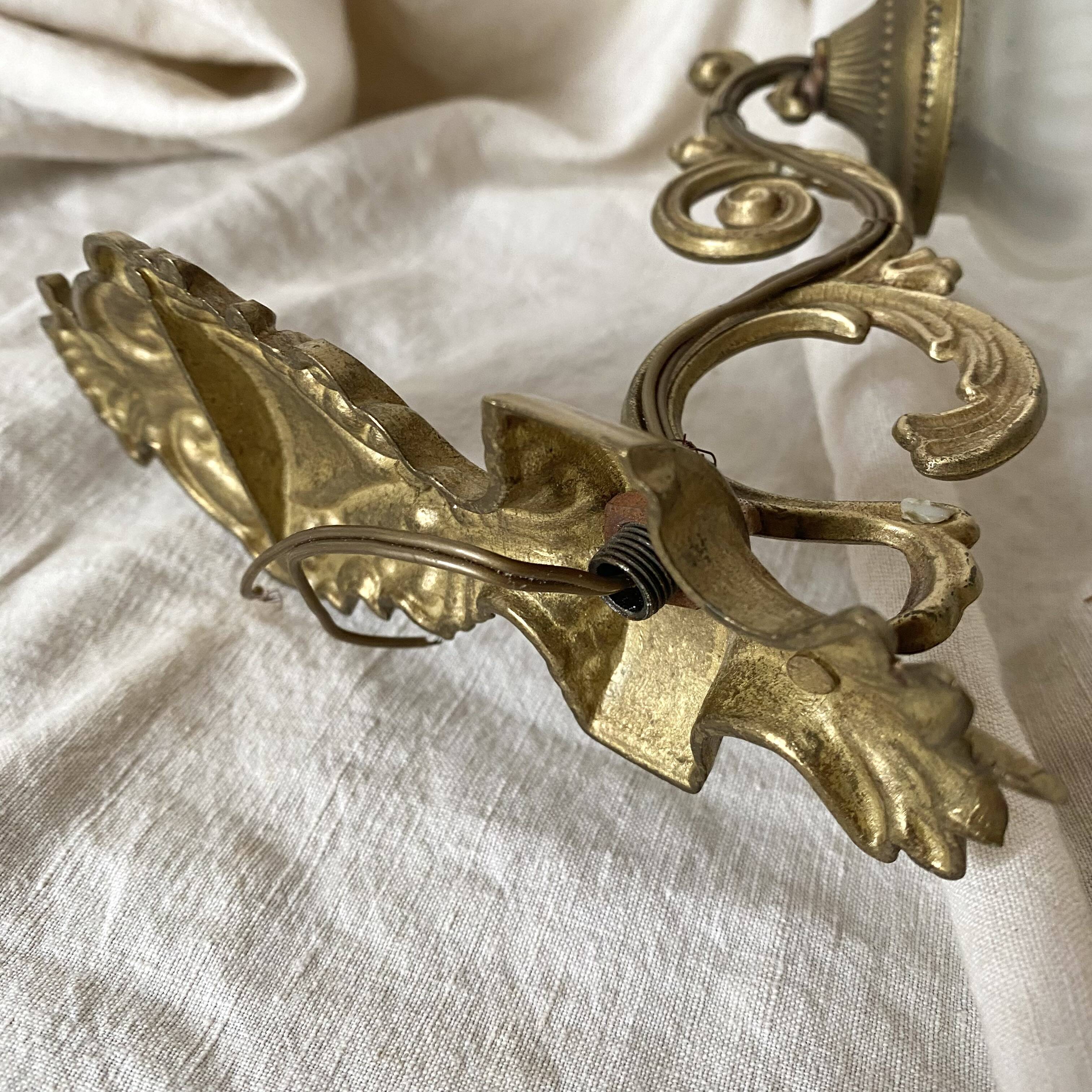 Applique rétro avec tulipe de verre