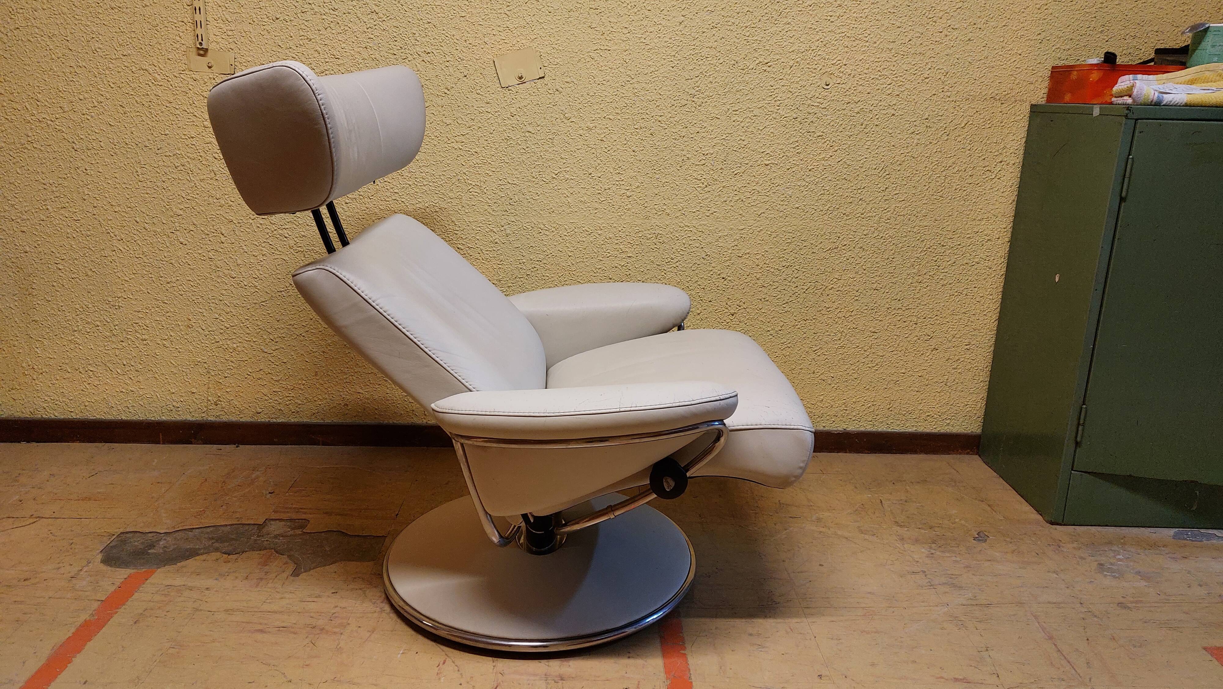 Scandinavian vintage armchair Stressless Jazz