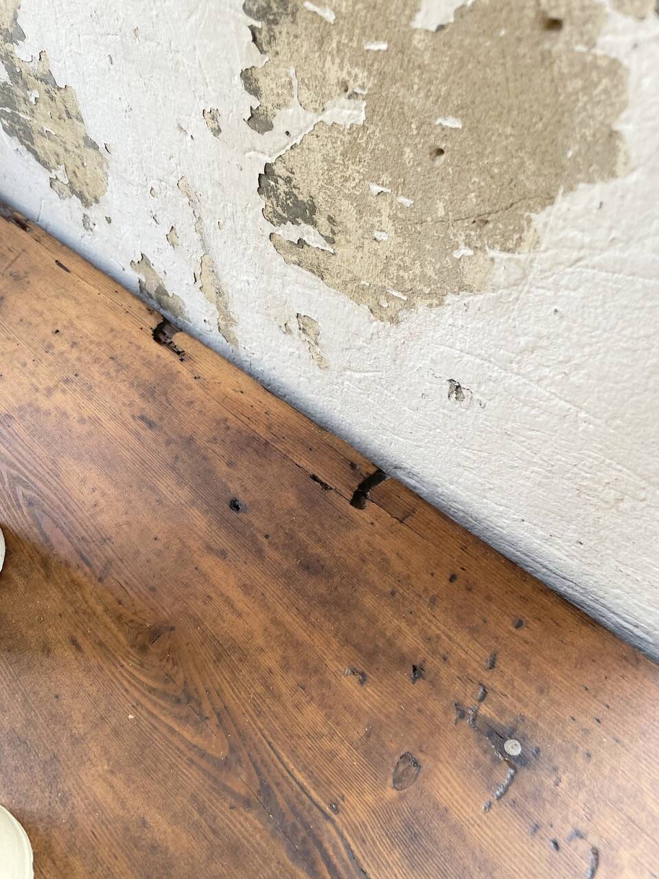 Drapery console table in pine