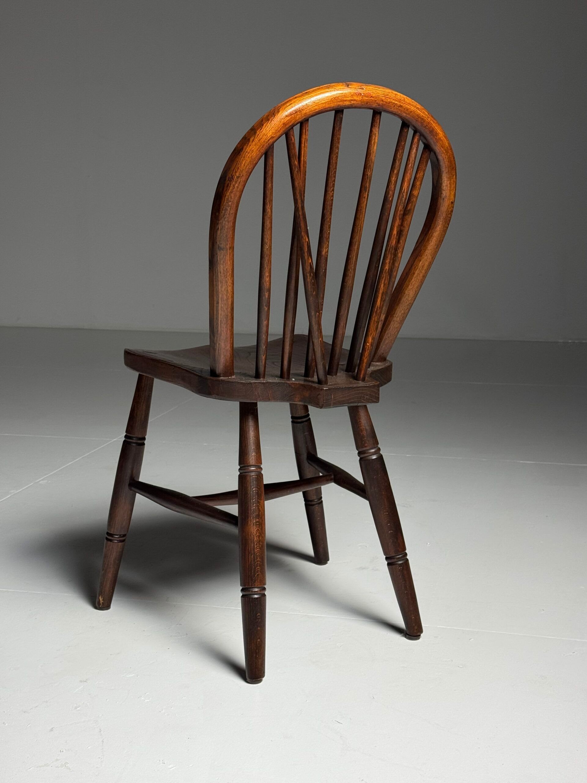 Set of 4 Windsor dining chairs