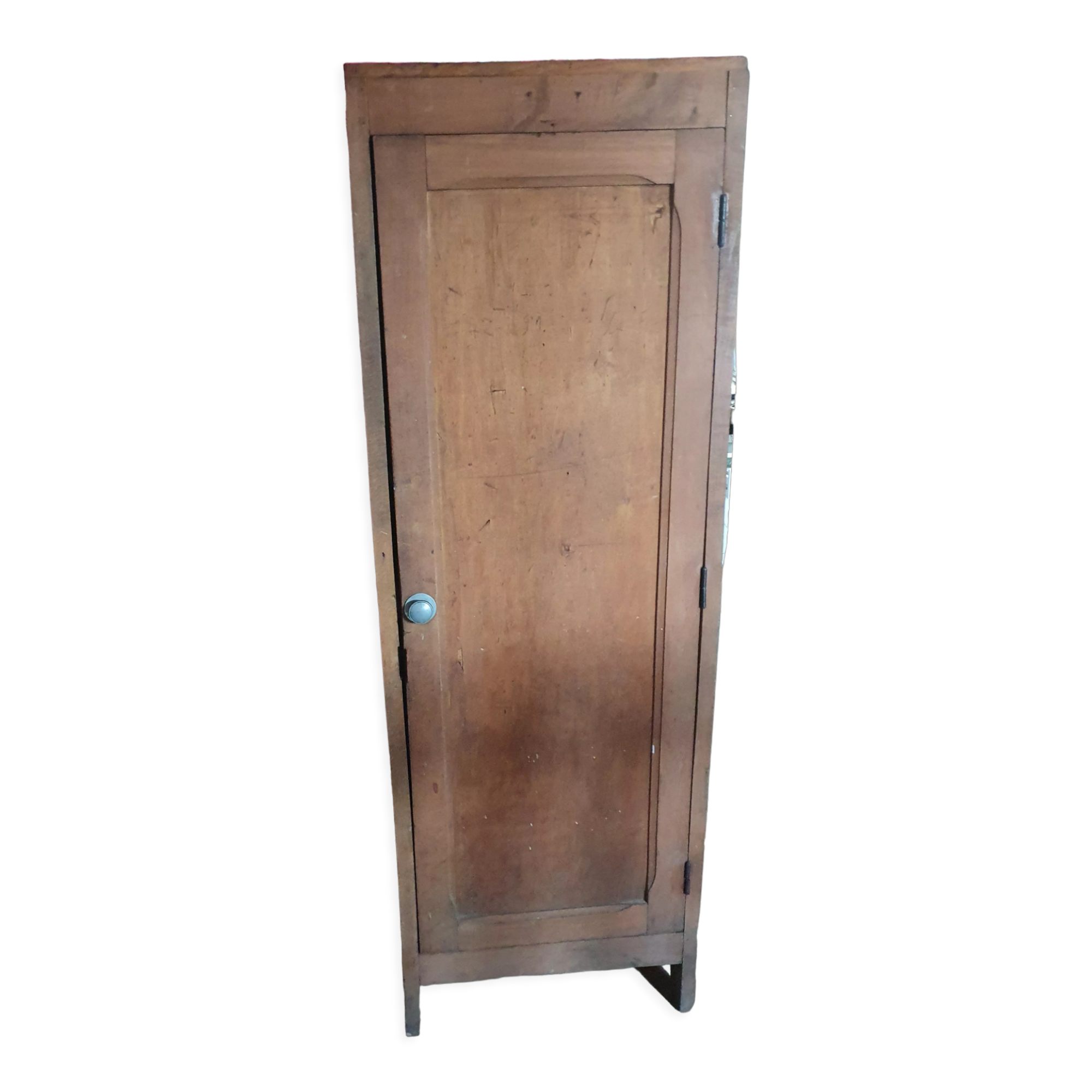 Parisian wardrobe with several shelves