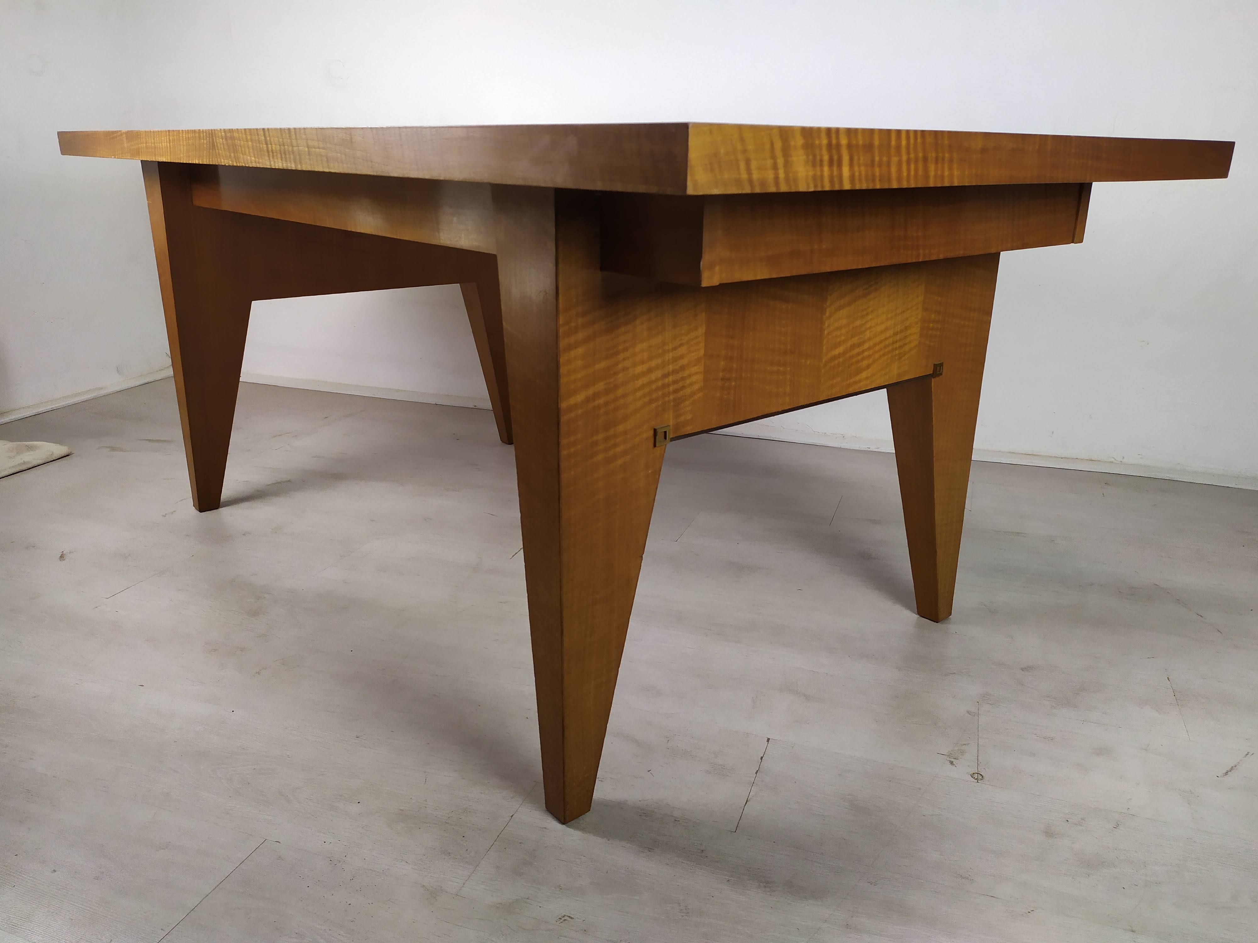 Table a rallonge pied compas