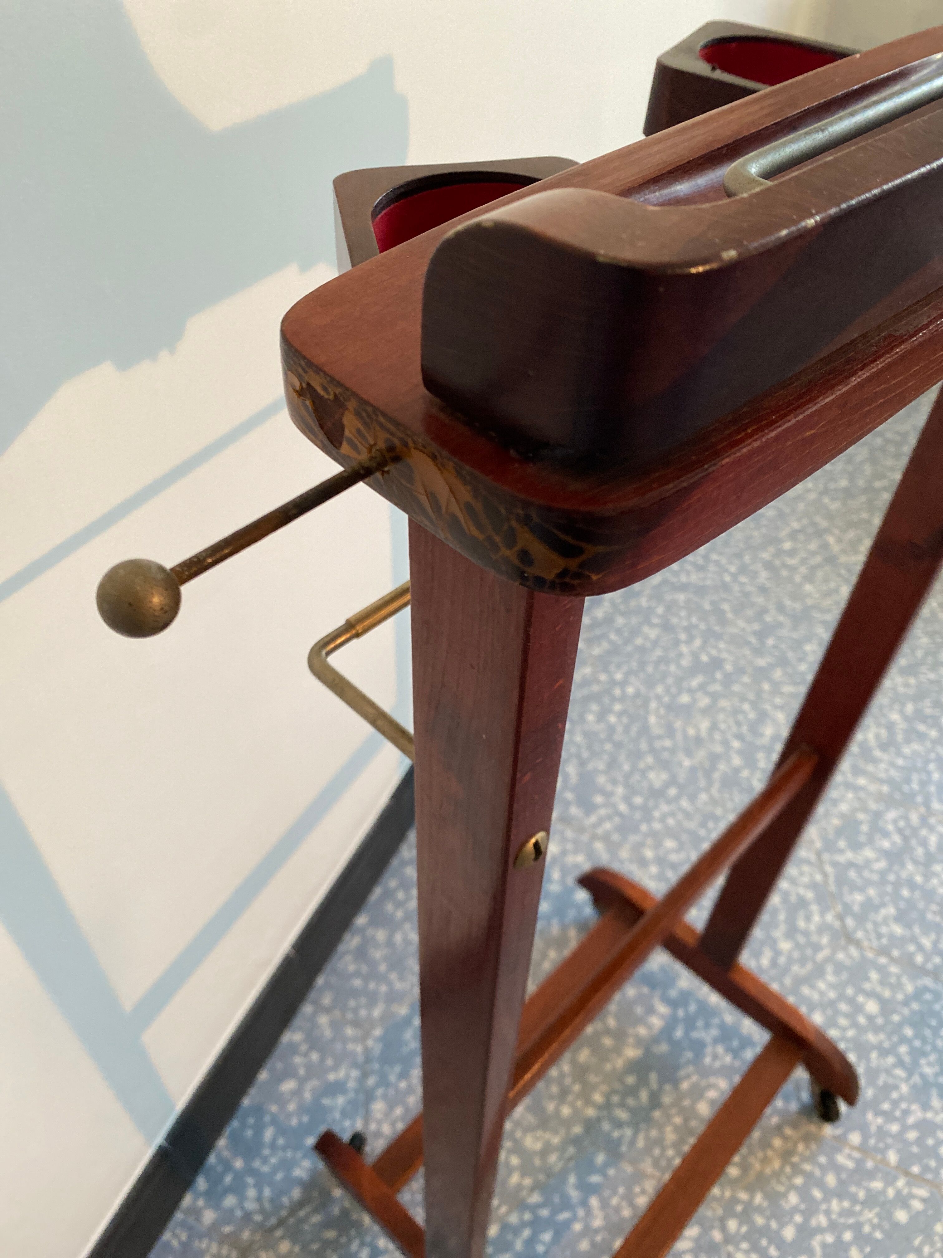 Night valet Reguitti