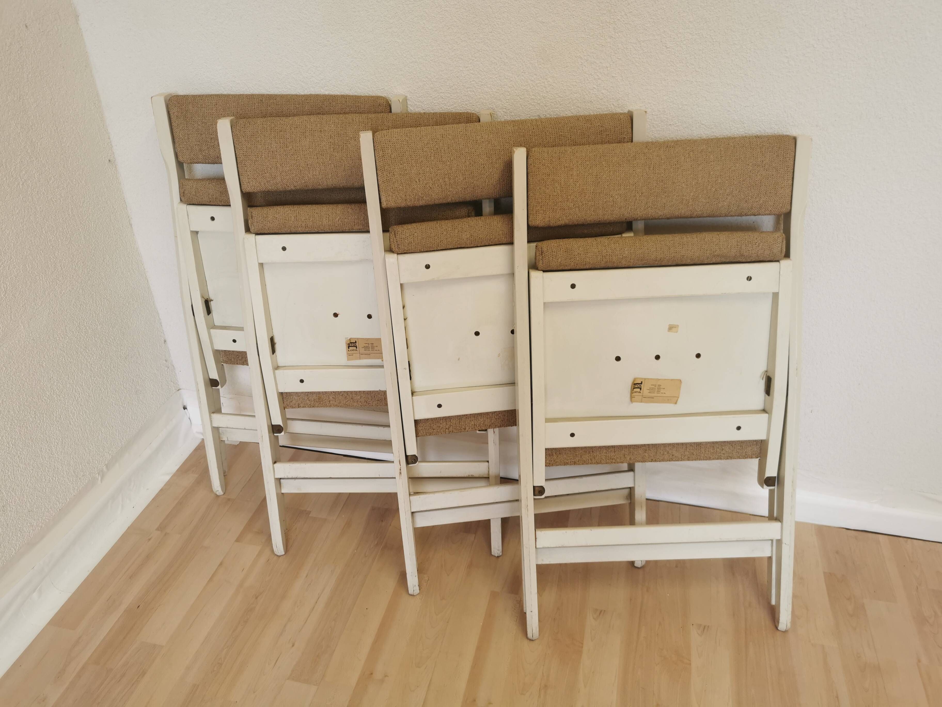 Set of 4 Vintage Wooden Folding Lounge Chairs: Beige Fabric, STOL Kamnik 1970