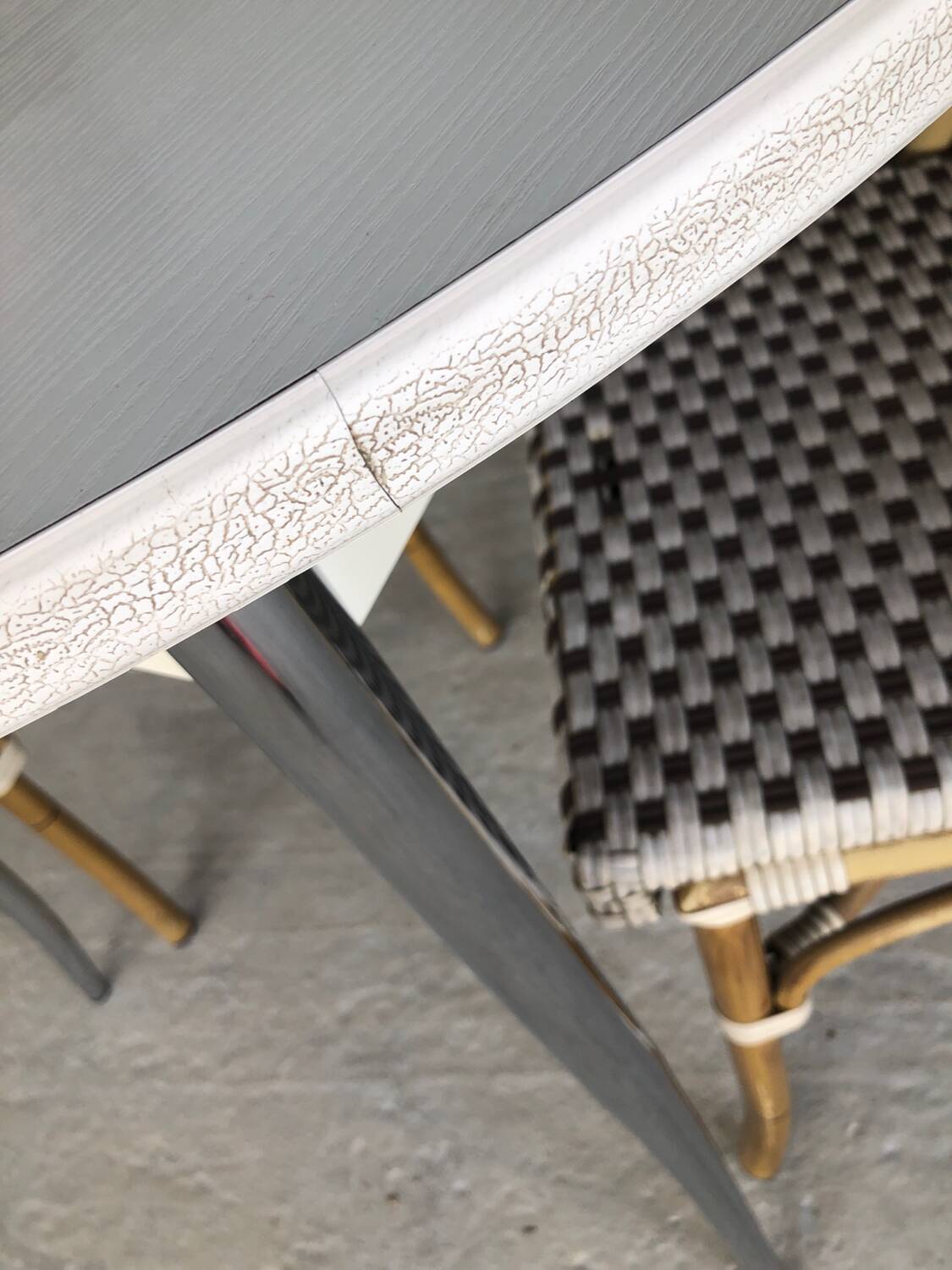 Vintage round table and 2 bistro chairs