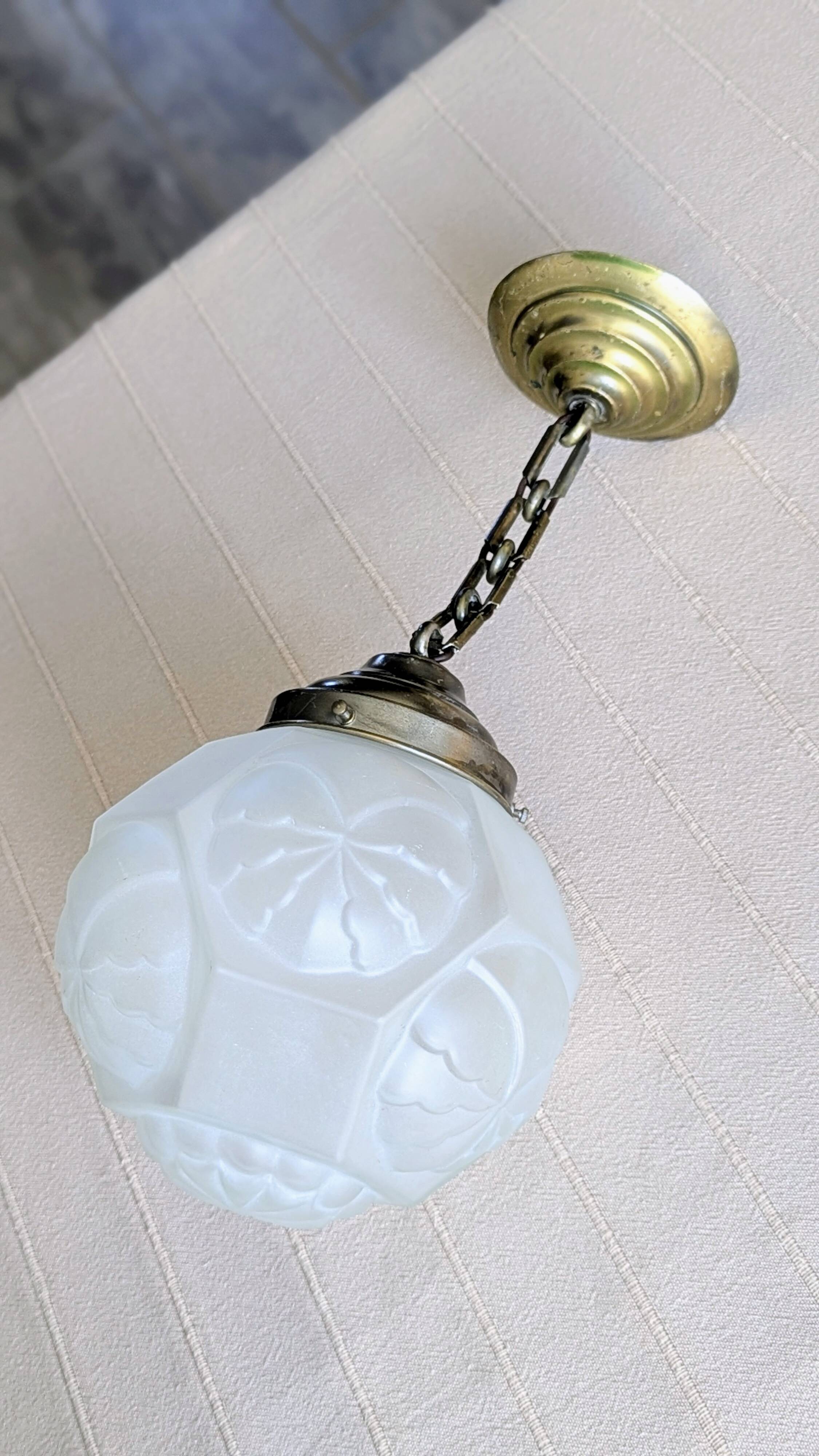 Art Nouveau pendant light (L-0187)