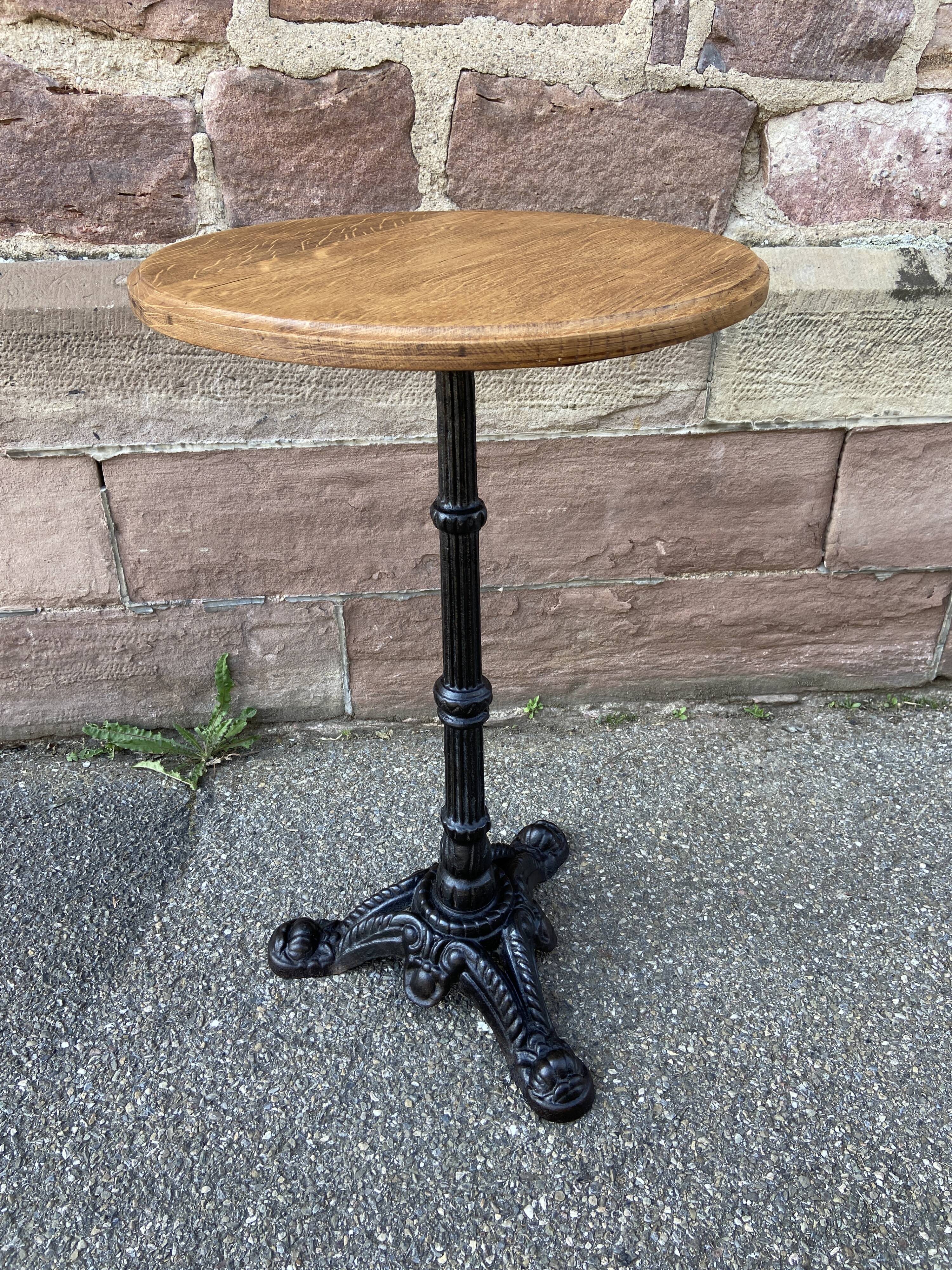 metal pedestal table, Art Deco garden bistro, Paris, 80s