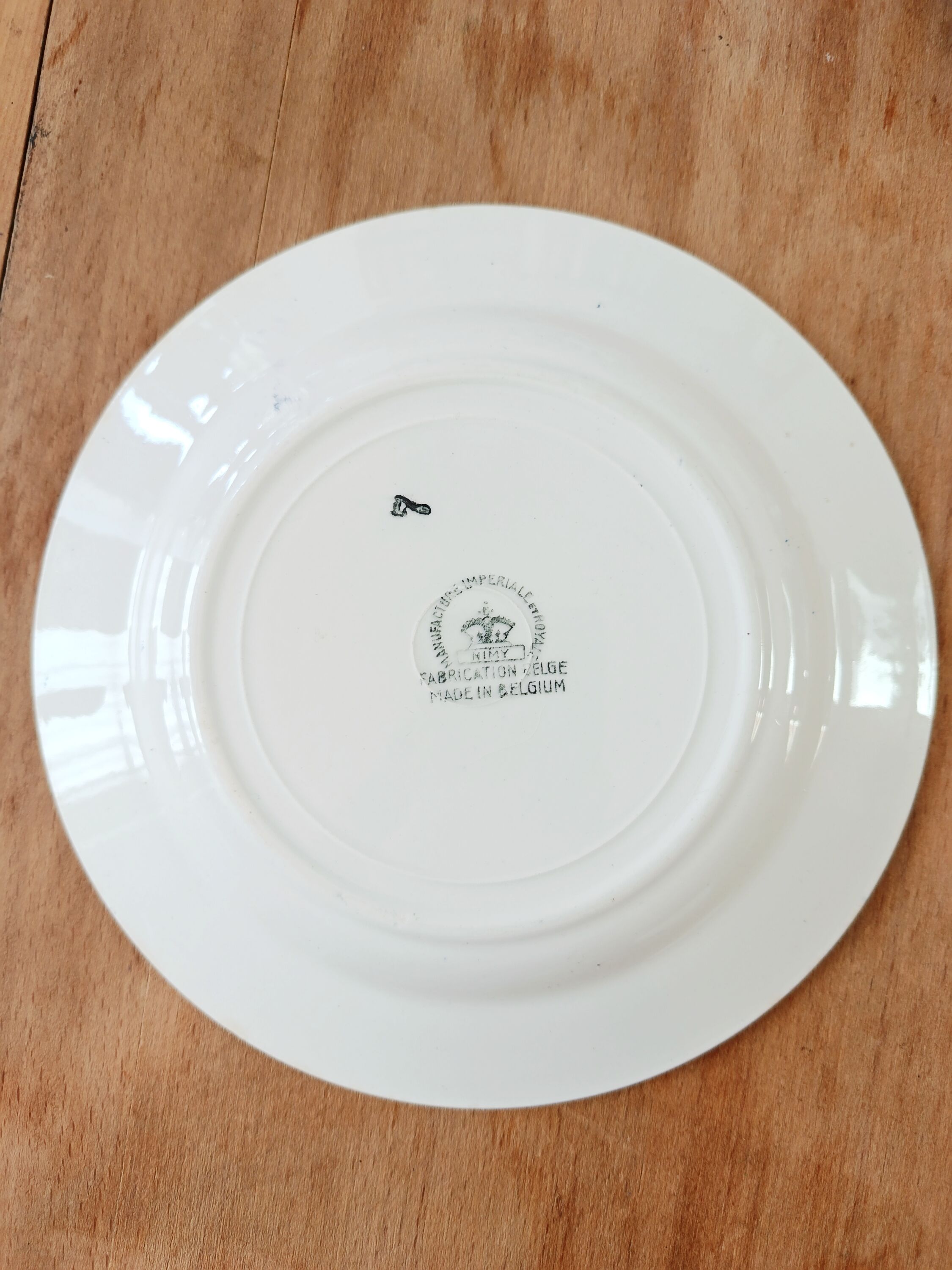 Set of 3 dessert plates in Nimy ironstone.