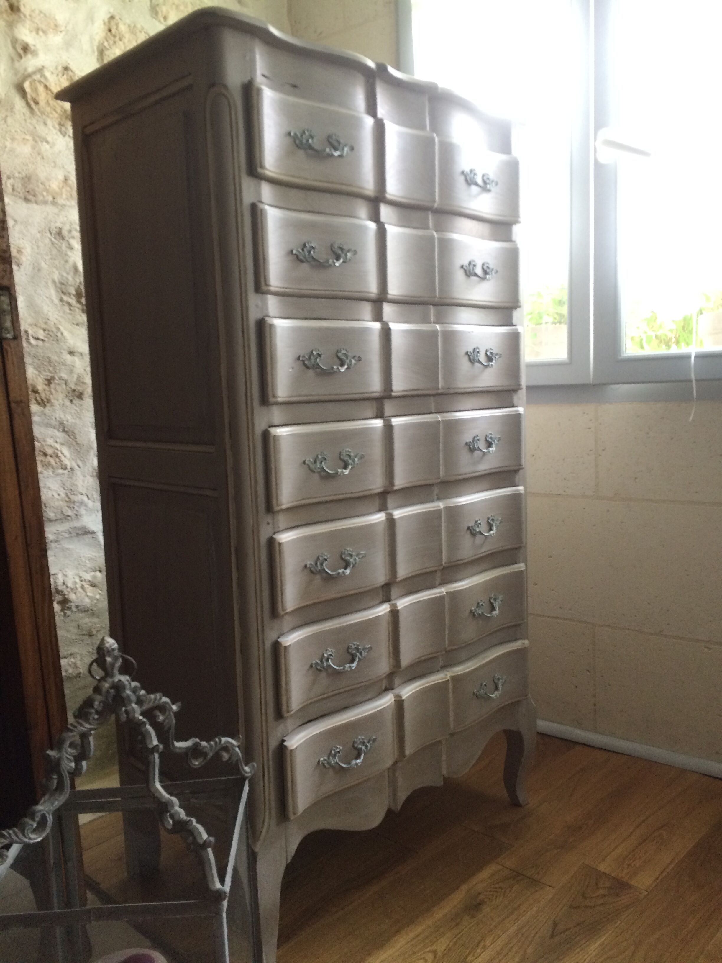 Semainier arbalète de style Louis XV sept tiroirs