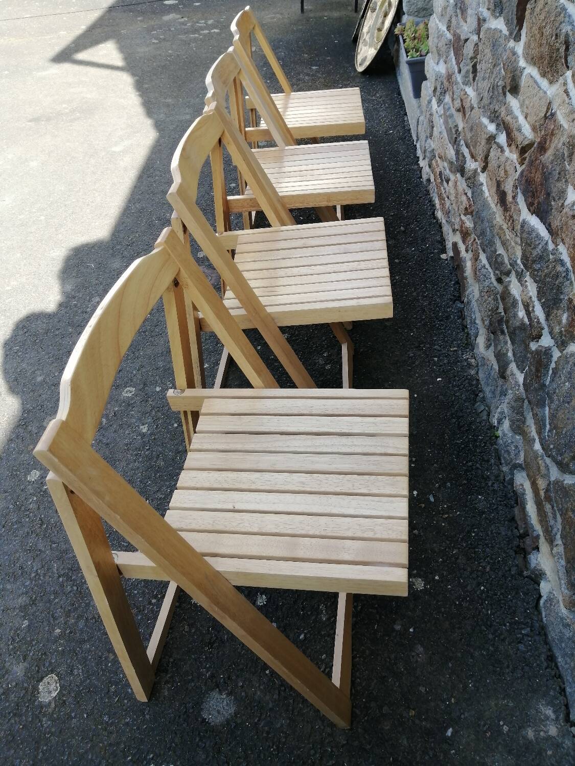 4 vintage folding chairs
