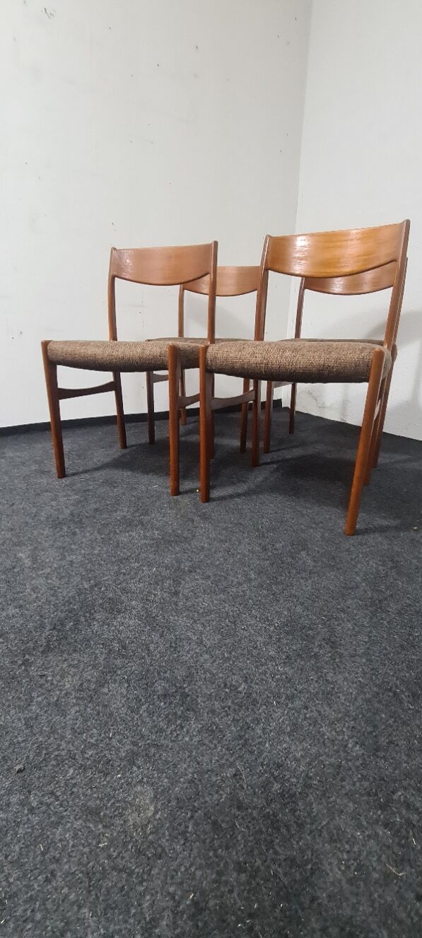 Set of 4 vintage teak dining chairs