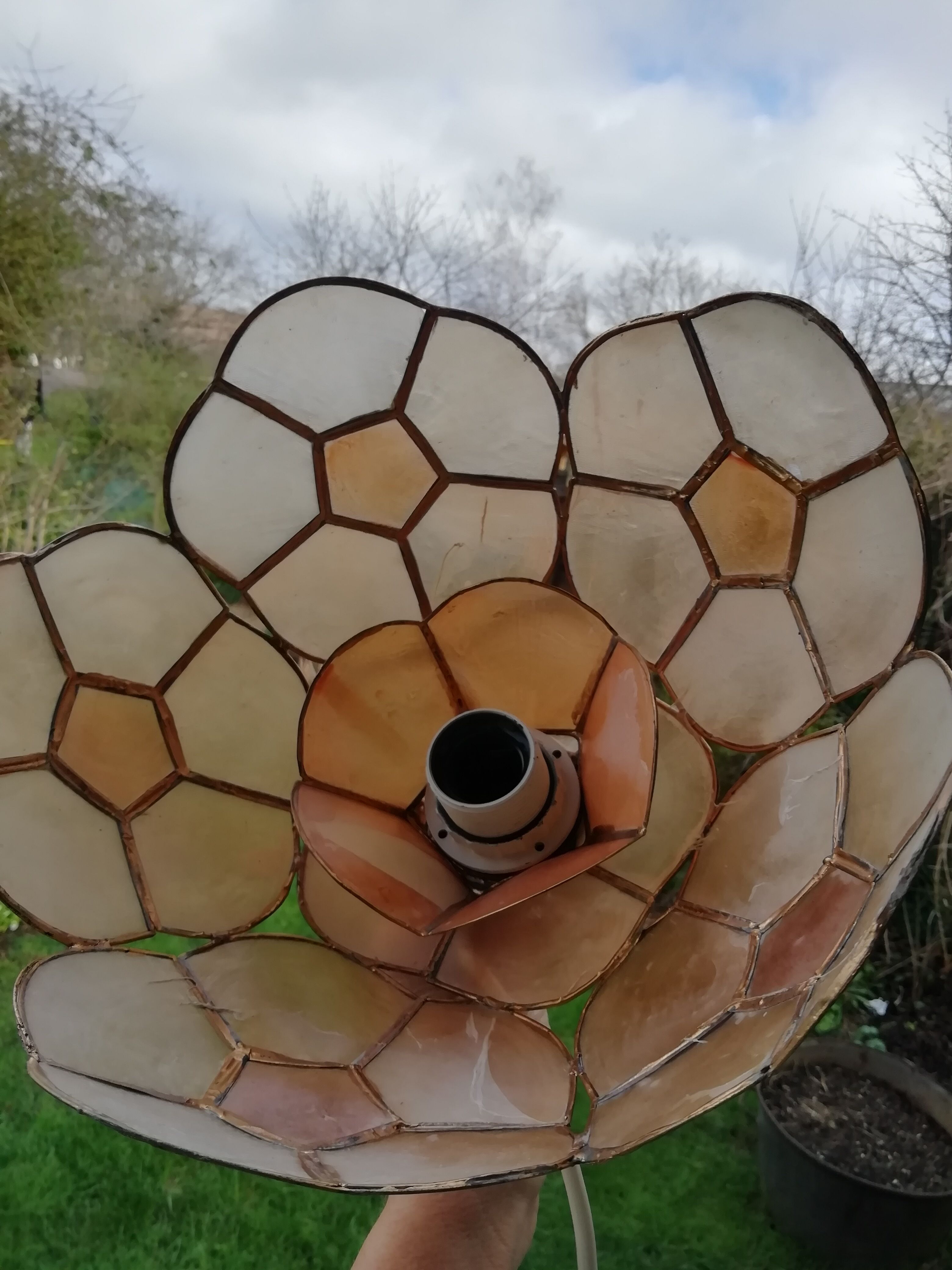 Suspension fleur en nacre