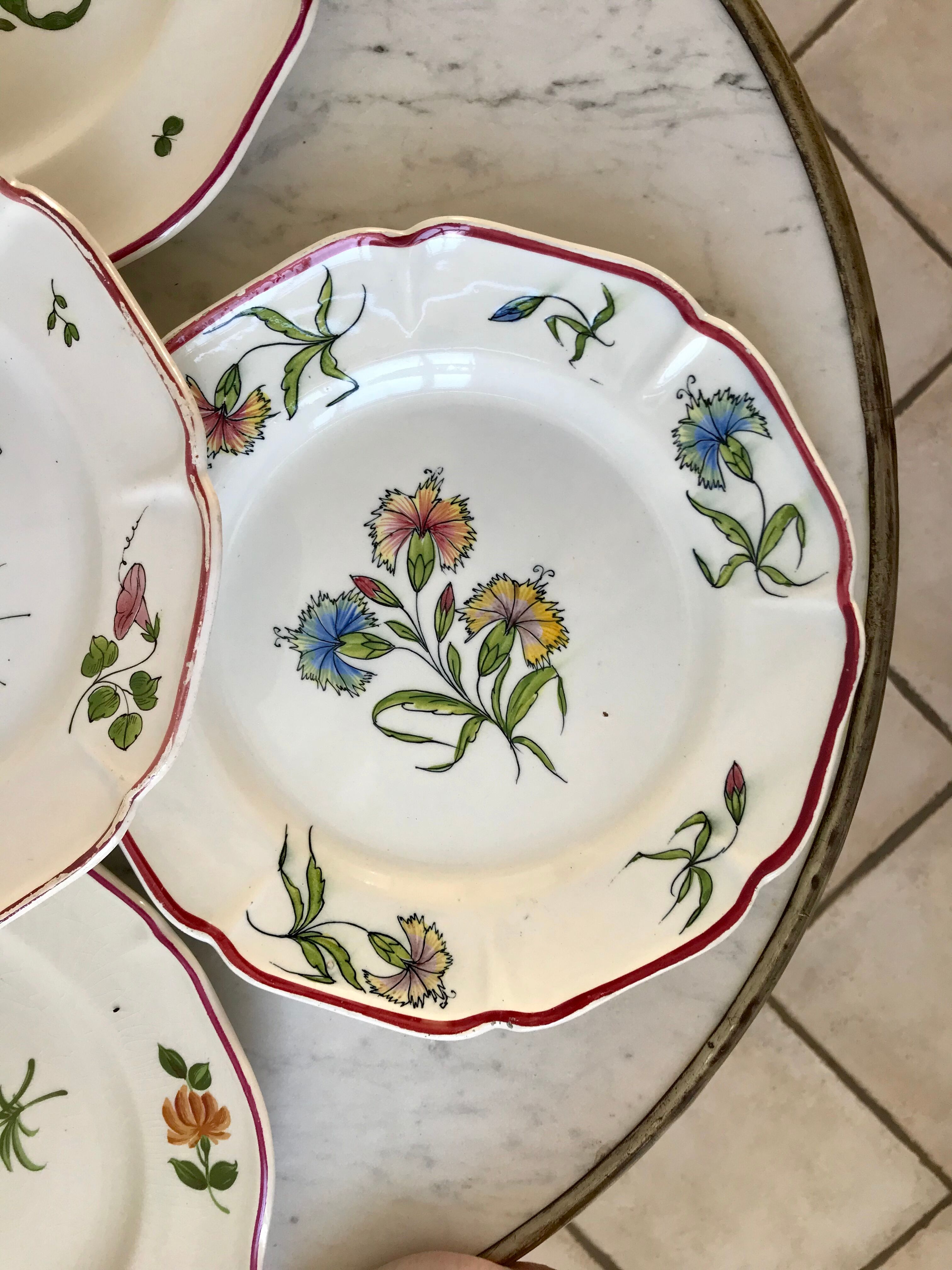 Set of 5 flat plates mismatched Digoin Sarreguemines and Saint-Amand 60s