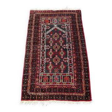 Handmade Persian rug 140cm x 90cm