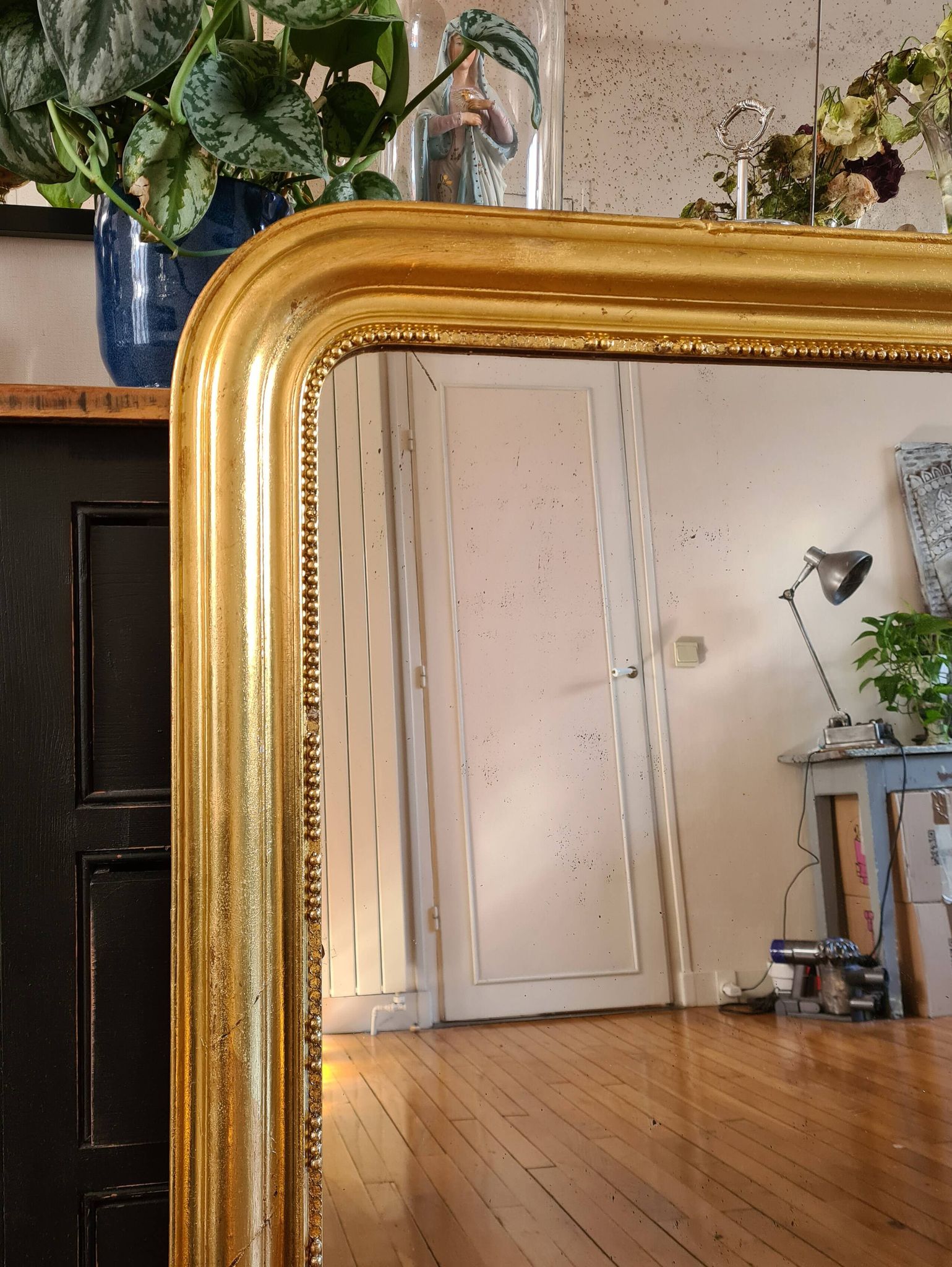 Old Louis Phillipe mercury mirror in gilded stucco with leaf
