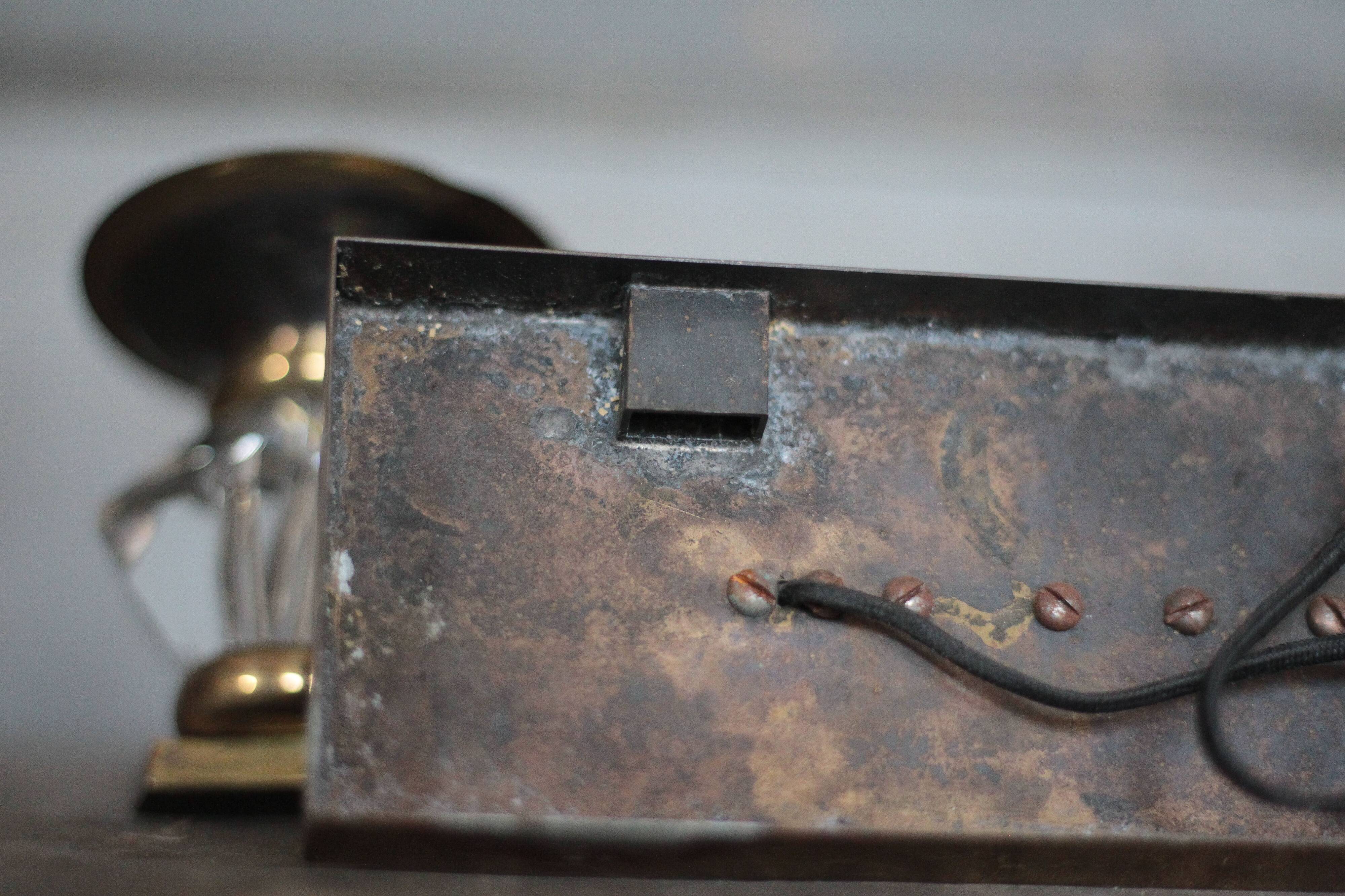 Art Deco wall sconce, brass and Sèvres crystal, light fixture.
