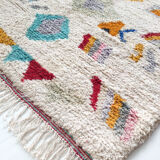 Tapis berbère Boujaad écru à motifs colorés 263x185cm