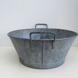 Zinc basin, old