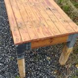 Farm table