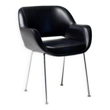 Fauteuil Kilta en Naugahyde noir par Olli Mannermaa pour Martela Oy, Finlande, 1960