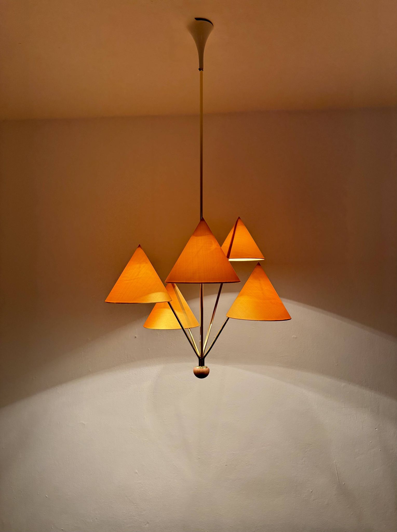 Lustre en laiton par Rupert Nikoll
